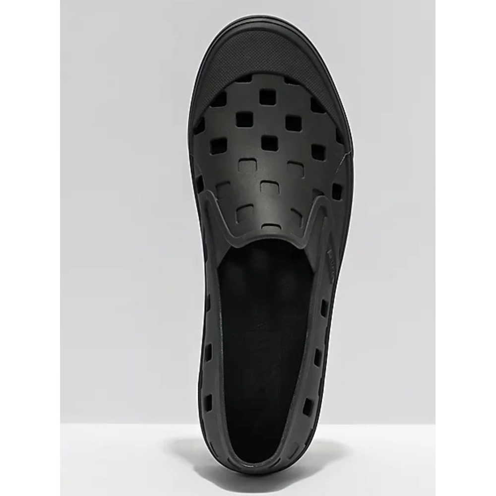 Vans Trek Slip On Shoes 9 Black Rubber Perforated Minimalist Waterproof